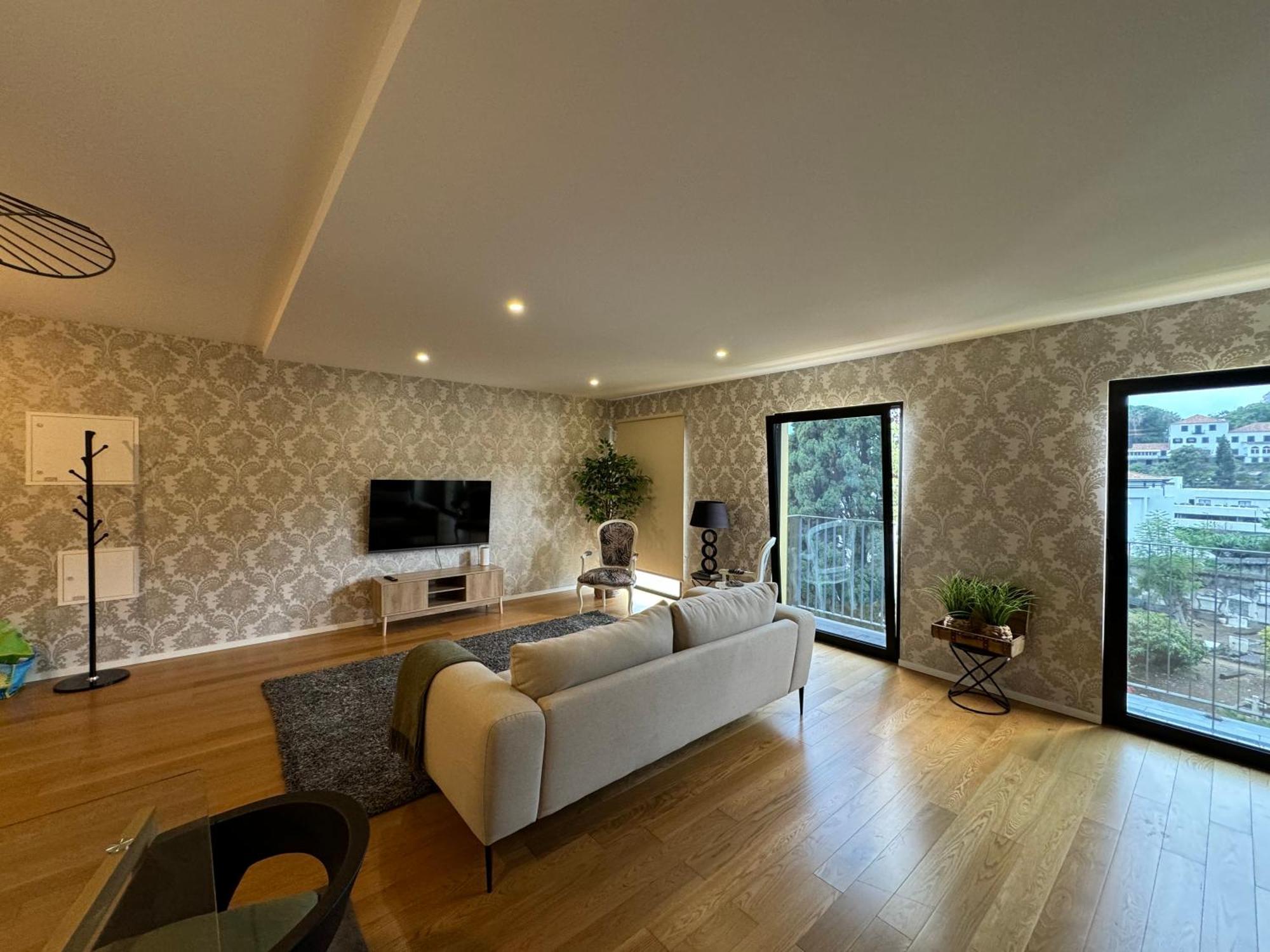 Apartment Carreira *